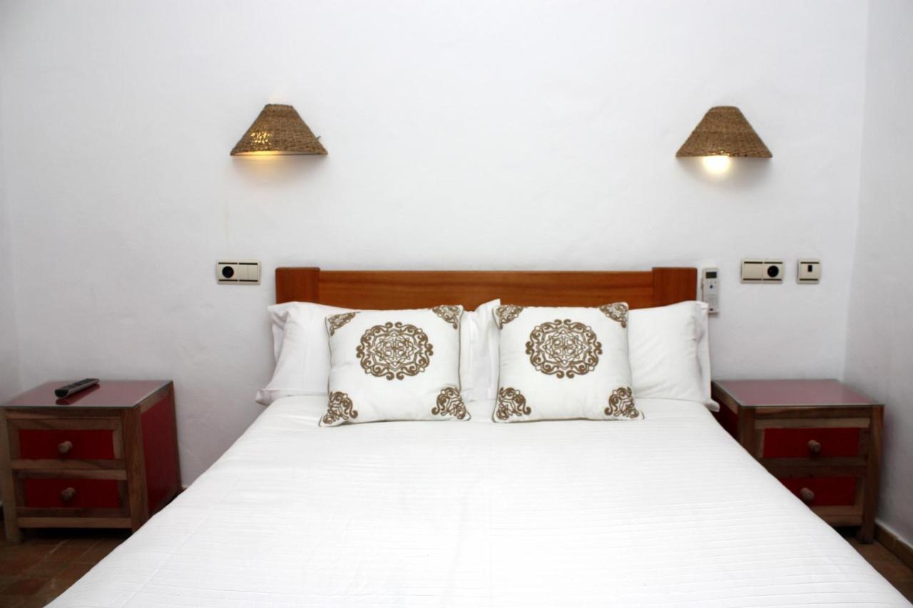 Hostal Extramuros Conil De La Frontera Esterno foto
