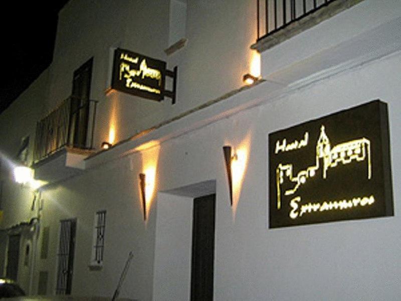 Hostal Extramuros Conil De La Frontera Esterno foto
