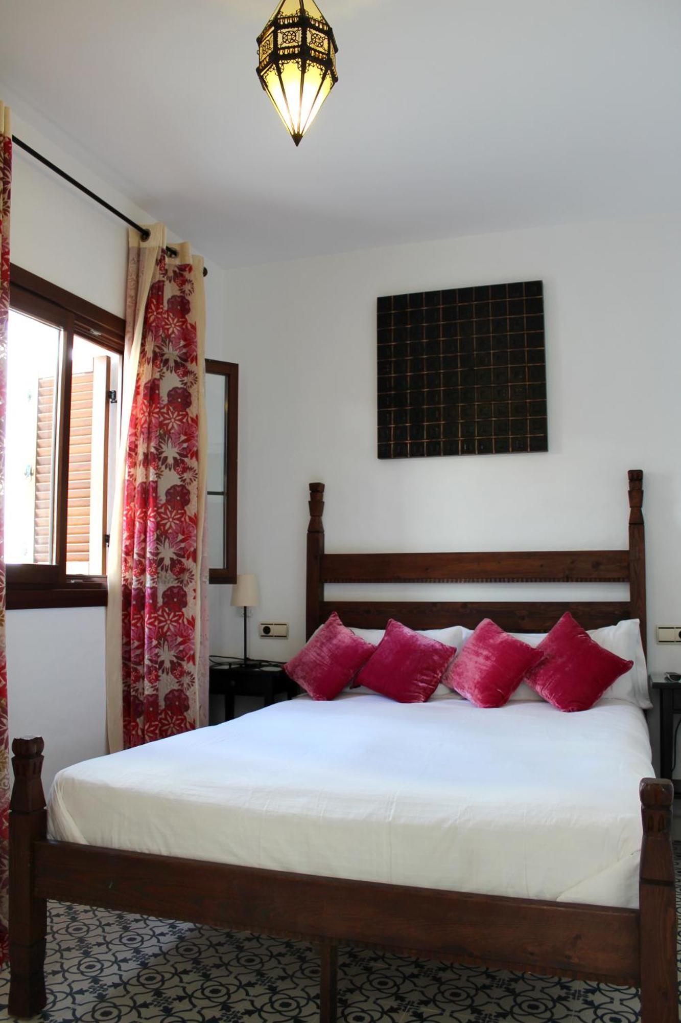 Hostal Extramuros Conil De La Frontera Esterno foto