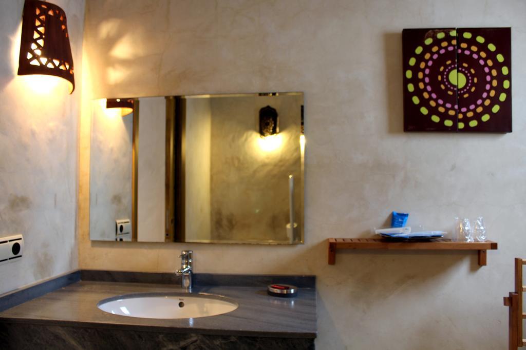 Hostal Extramuros Conil De La Frontera Esterno foto