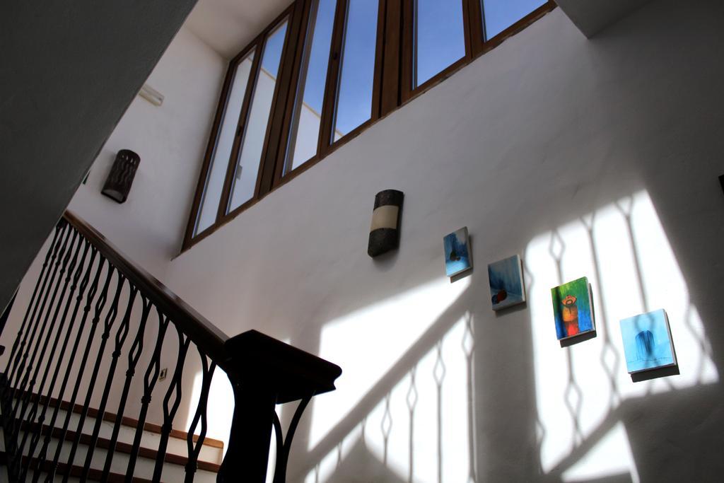 Hostal Extramuros Conil De La Frontera Esterno foto