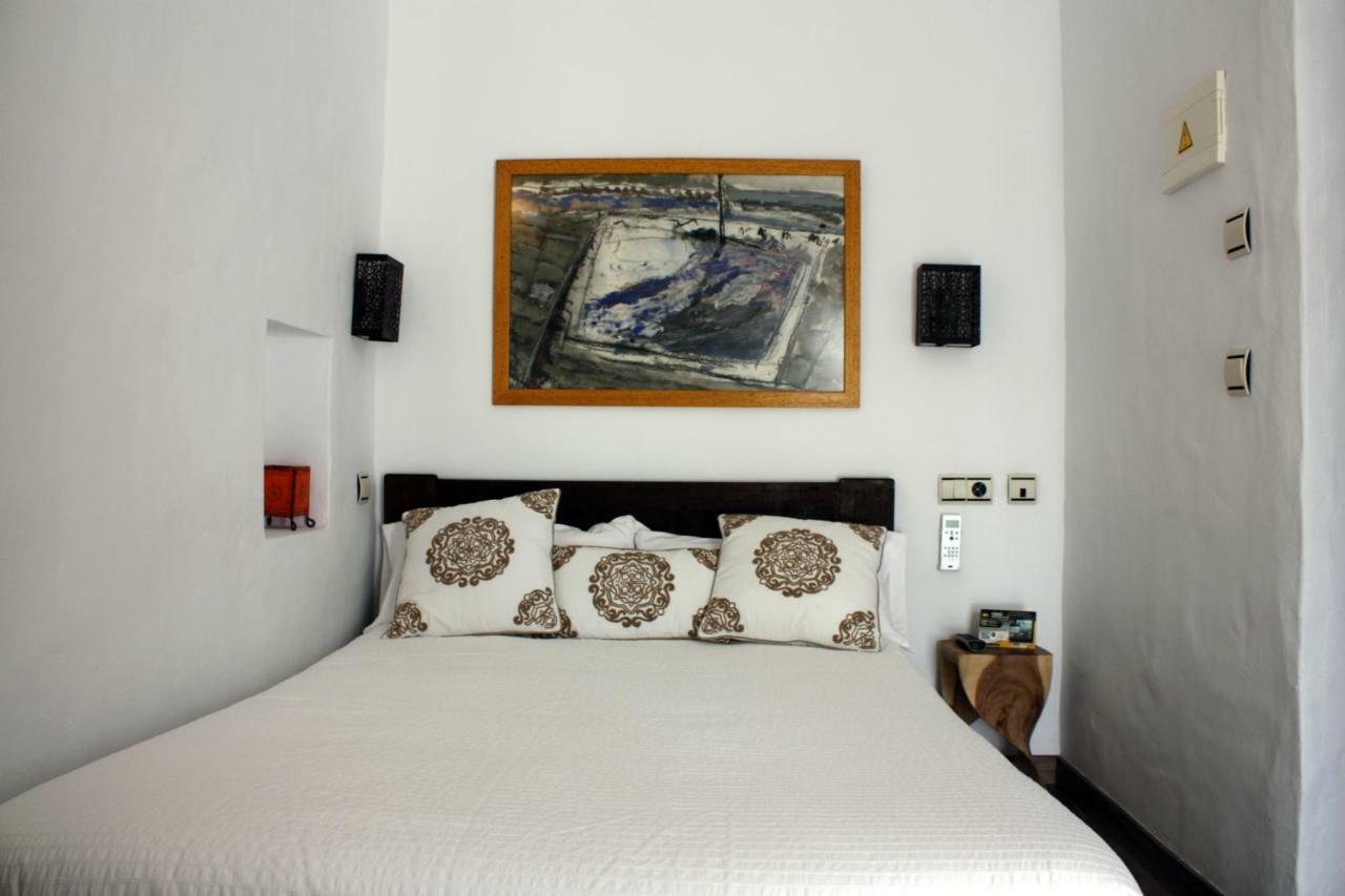 Hostal Extramuros Conil De La Frontera Esterno foto